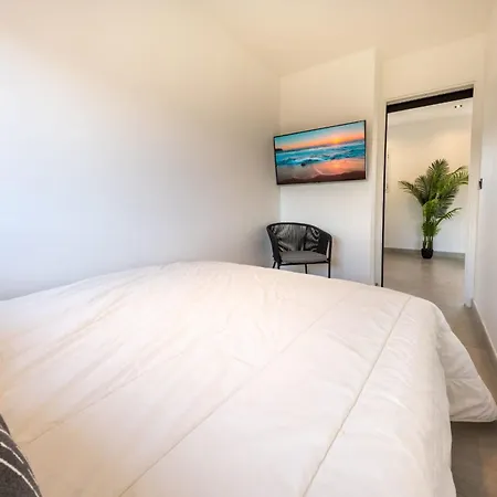 Διαμέρισμα 06az - With Terrace - 10min From Palais