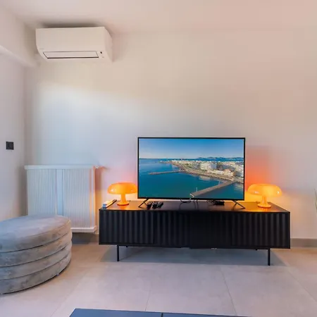 06az - With Terrace - 10min From Palais Κάννες